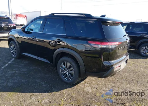 2025 Nissan Pathfinder Rock Creek 4Wd/Sv 4Wd z USA, uszkodzony, nr VIN 5N1DR3BC2SC312365